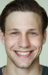 Илья Артамонов